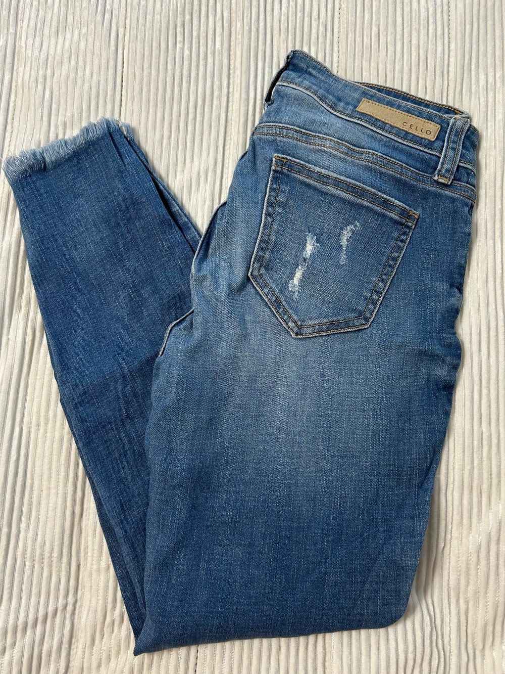 Cello Women's Medium Blue Skinny Jeans with Frayed Hem